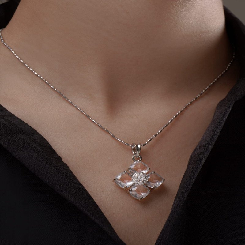 Sovereign Twist Pendant - Image 2