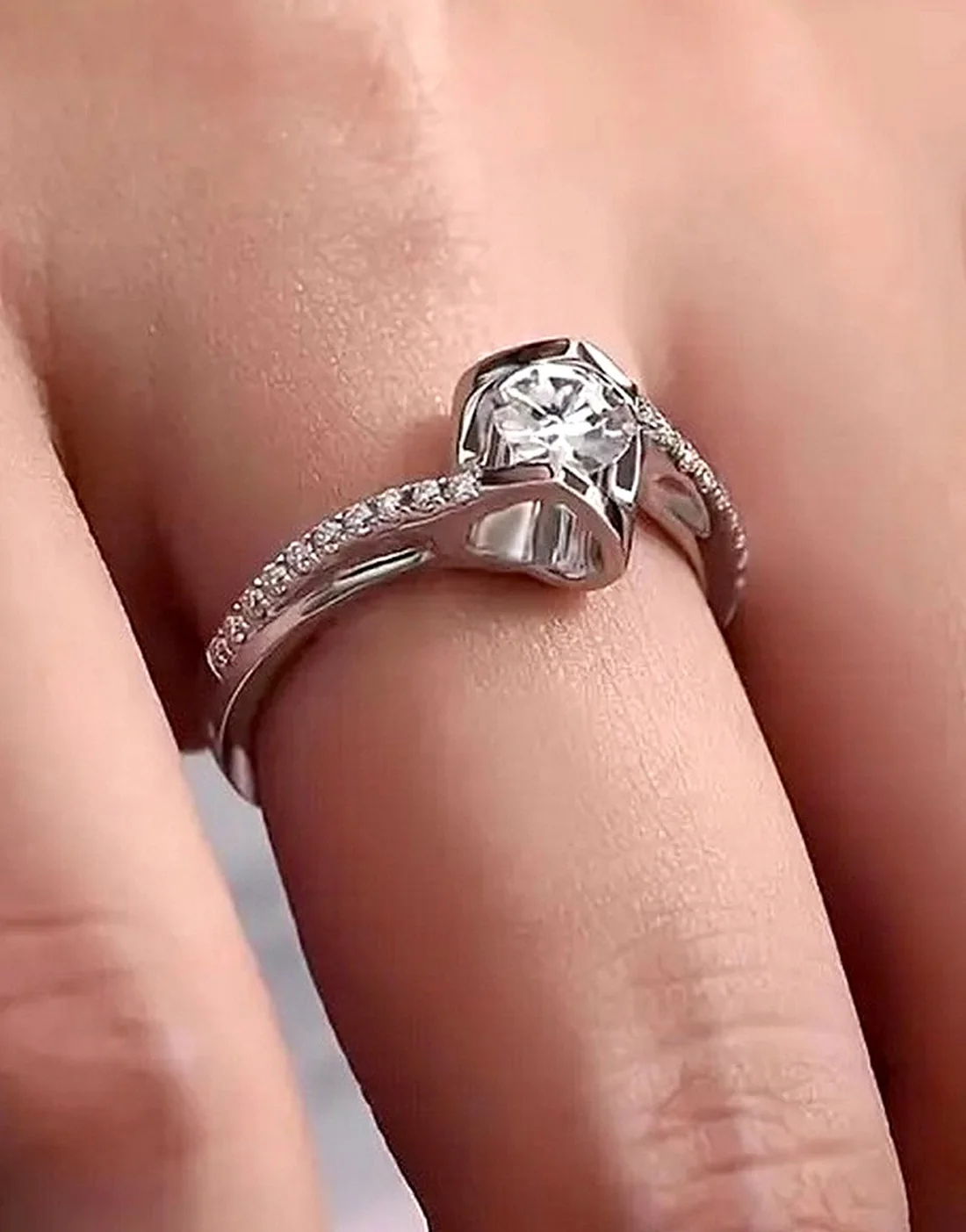 Adjustable Side Love Heart Synthetic Cubic Zirconia Ring for Girls