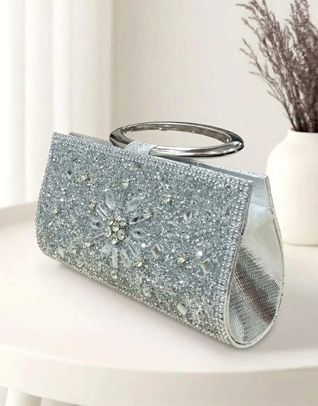 Stylish Silver Clutch Purse for Women - Image 3