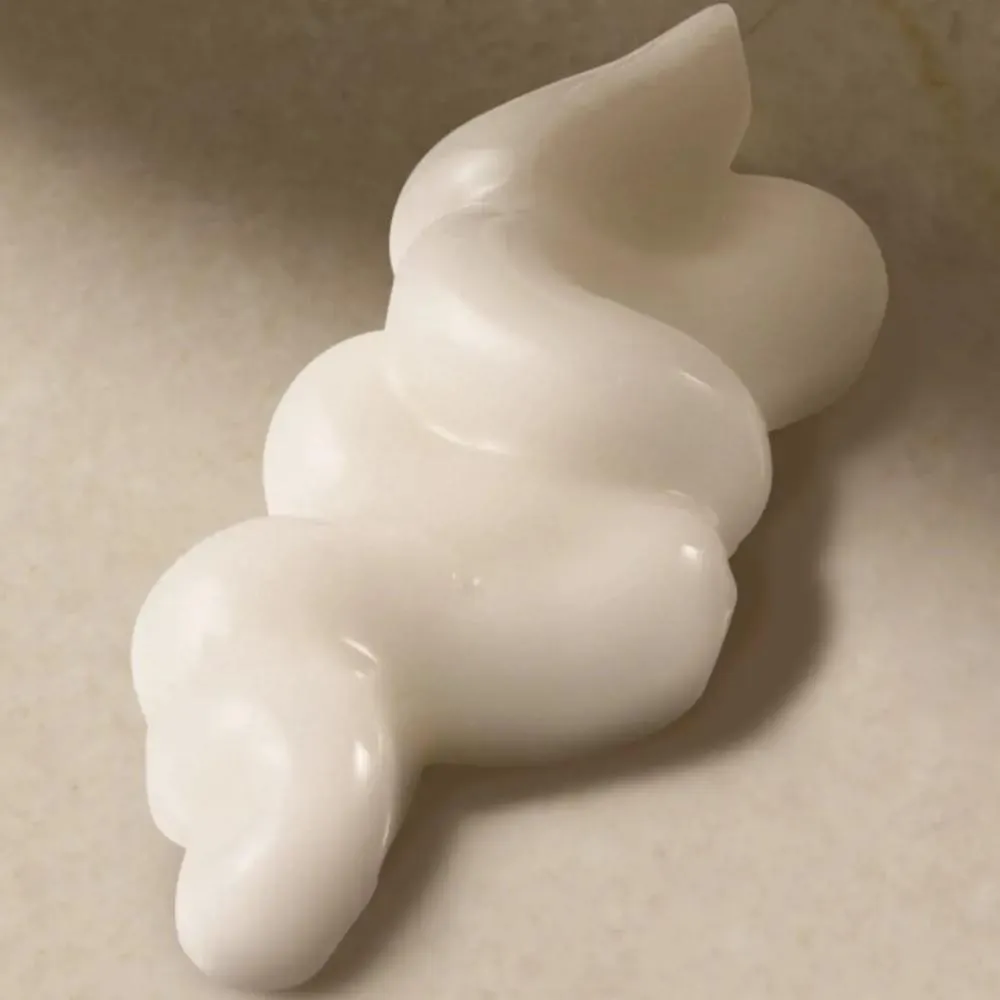 Oriflame Milk & Honey Gold Moisturising Hand Cream, 75ml - Image 6