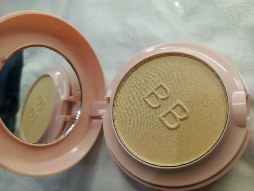 All Skin Types Face Powder - Image 4