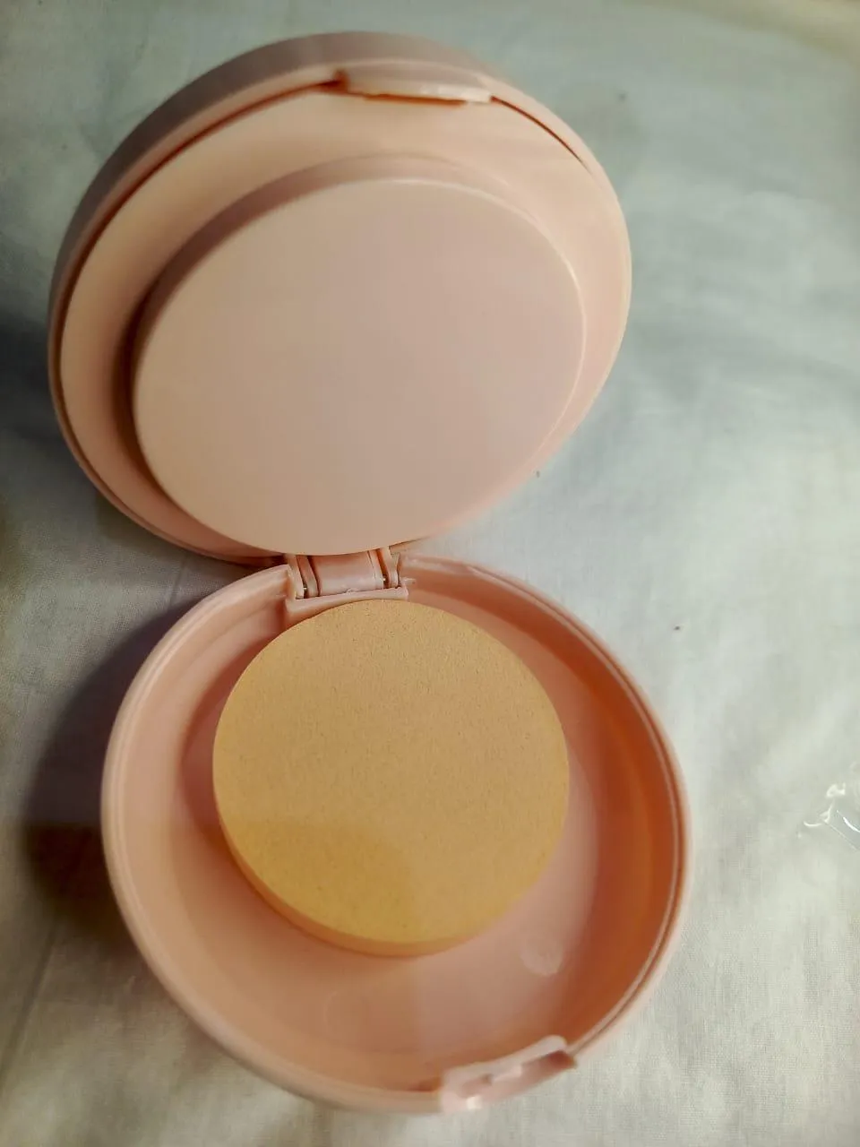 All Skin Types Face Powder - Image 5