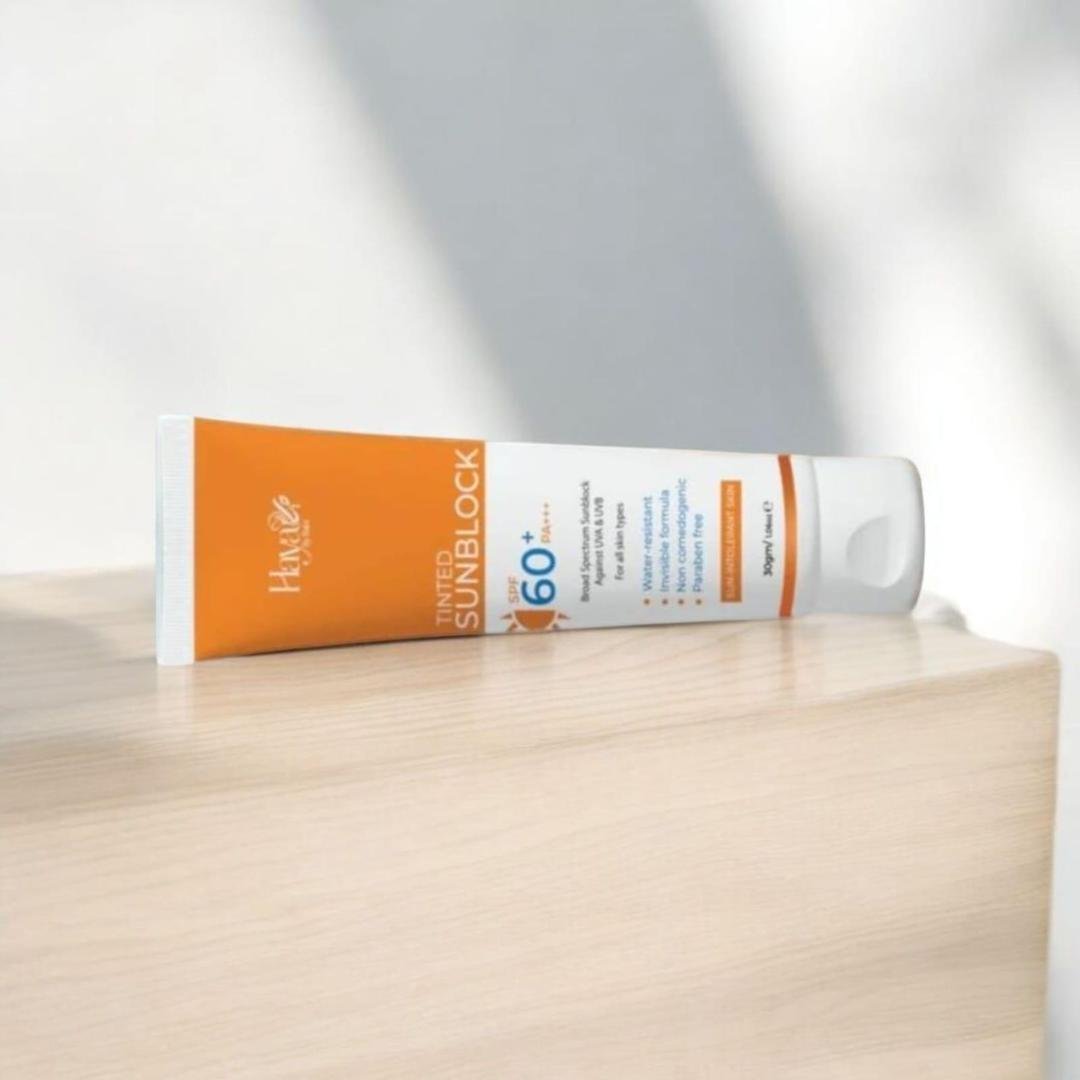 Revitalizing Sunblock - 1 Pcs Whitening and Anti-Aging Cream with Glowing and Nourishing Properties - Image 4